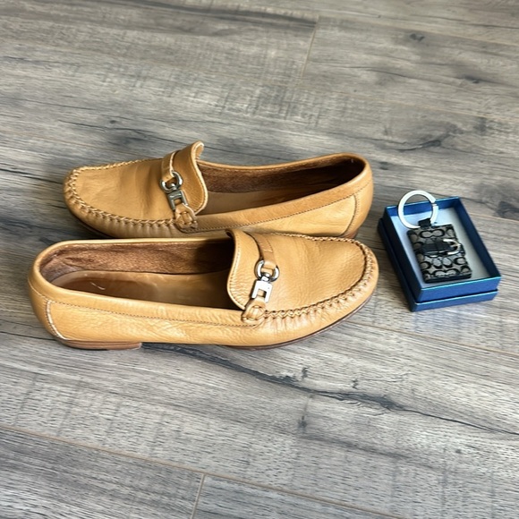 Shoes and free key chain from coach - Picture 7 of 11